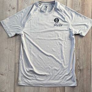 Hurley Men's Light Gray Quick Dry Material Short Sleeve Tee Size Small NWT